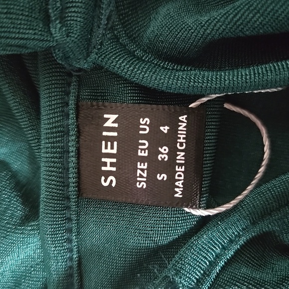 Shein Teal Sleeveless Crop Top (Lightweight ) - Picture 3 of 6
